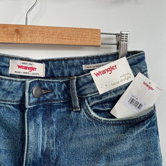 WRANGLER~ Mid-Rise Loose Straight Blue Jean / Size 6 - Picture 2 of 8